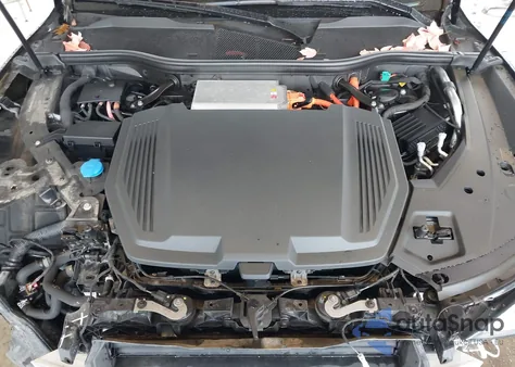 2019 Audi E-Tron Premium Plus z USA, uszkodzony, nr VIN WA1VAAGE4KB006007